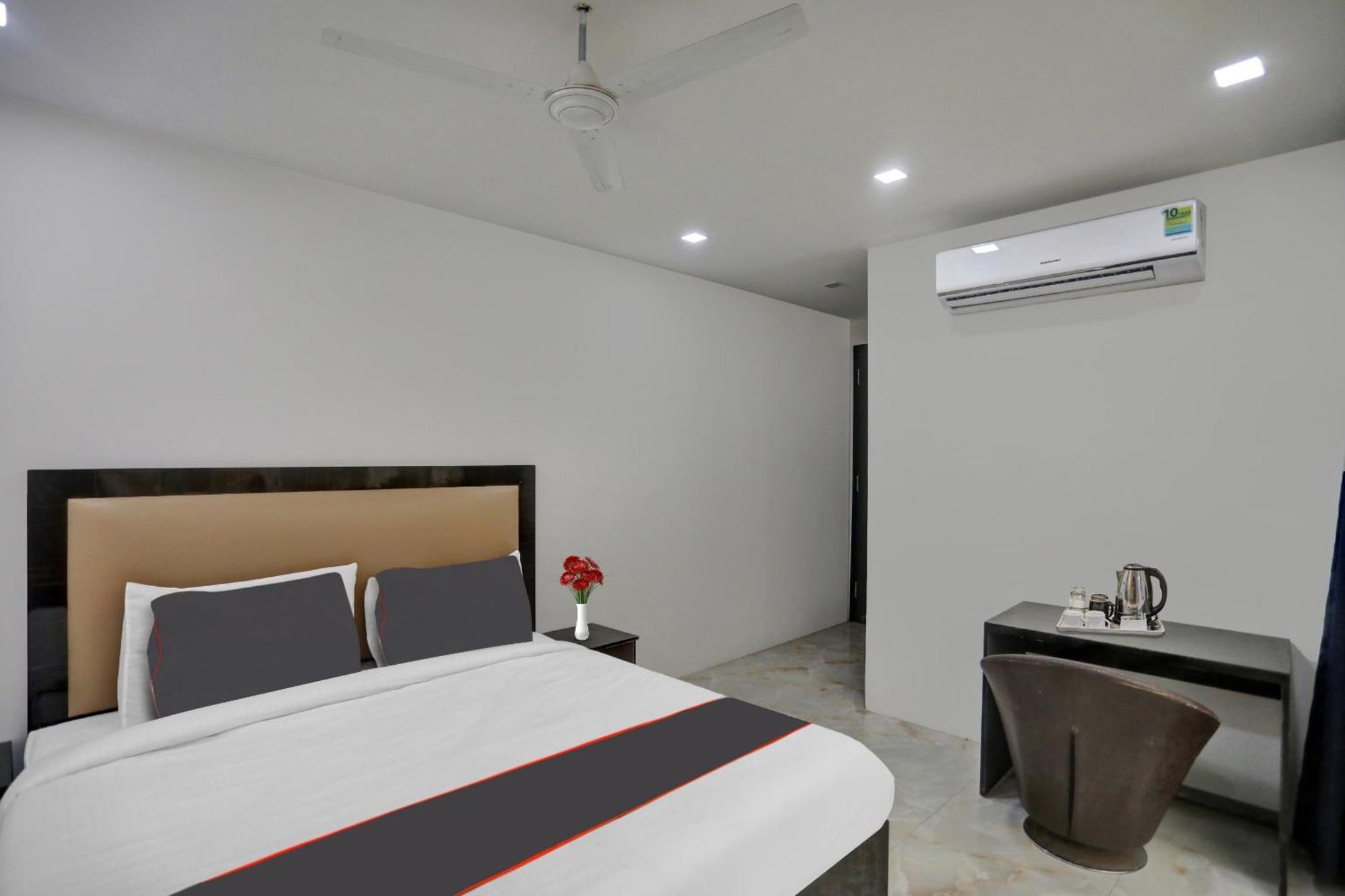 Hotel Super Townhouse The Arrow Near Lotus Temple à New Delhi Extérieur photo